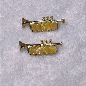 5/$20⭐️trumpet pins